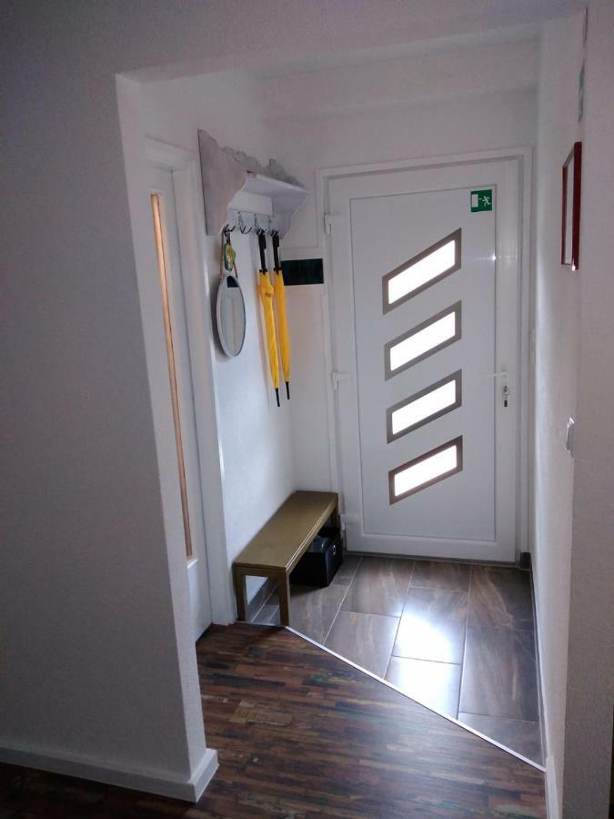 Studio Apartman Gradna 사모볼 외부 사진